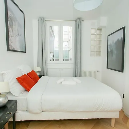 Bnbnova - Haussmann - 2br Near Champs-elysees Apartment *