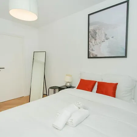 Apartment Bnbnova - Haussmann - 2br Near Champs-elysees Paris